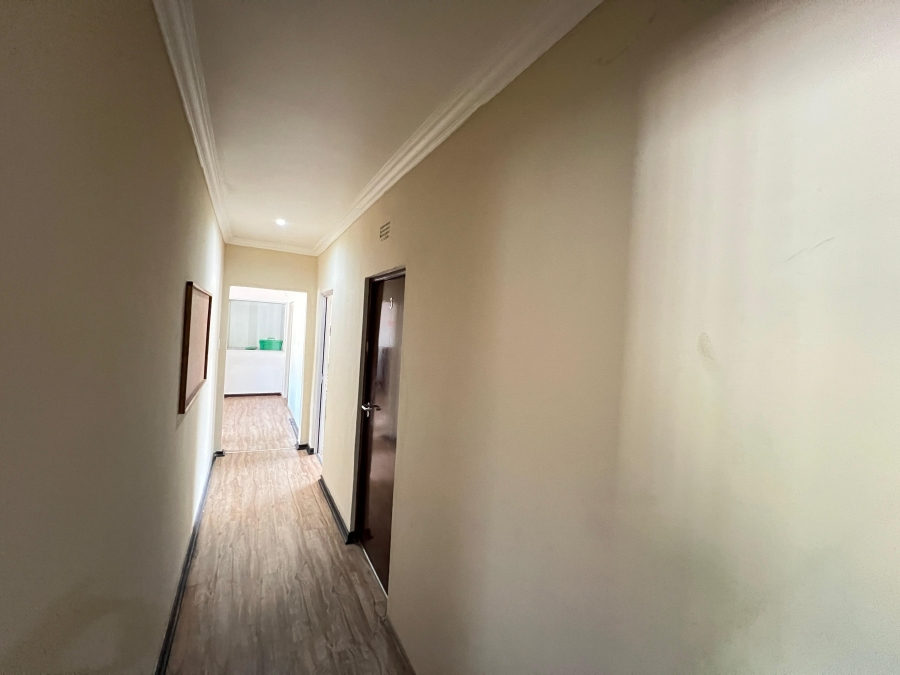 7 Bedroom Property for Sale in West Acres Ext 1 Mpumalanga