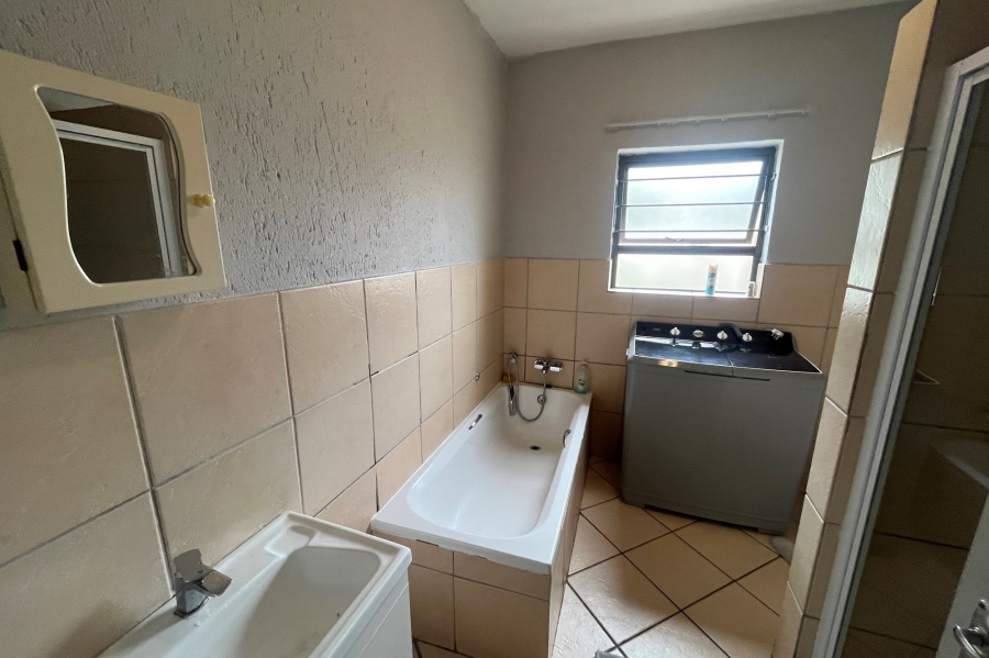 2 Bedroom Property for Sale in Stonehenge Ext 8 Mpumalanga
