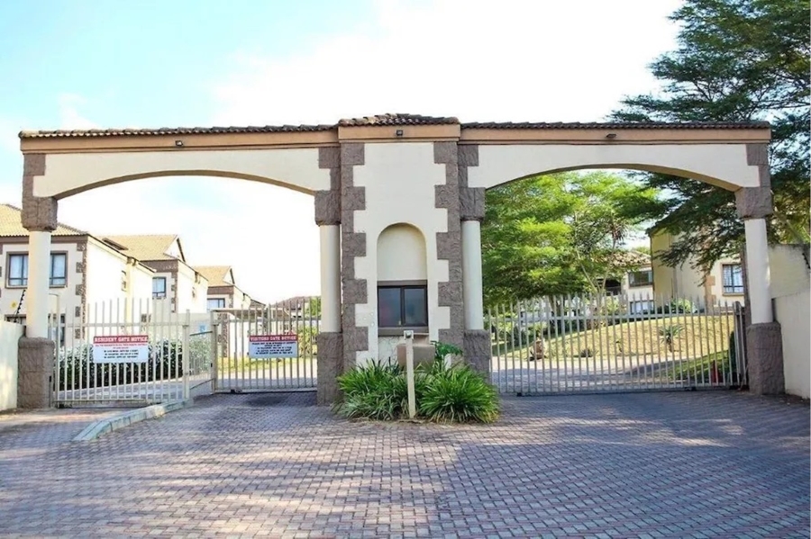 2 Bedroom Property for Sale in Stonehenge Ext 8 Mpumalanga