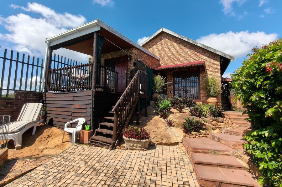 2 Bedroom Property for Sale in Sonheuwel Ext 1 Mpumalanga