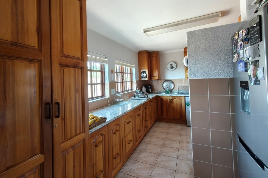 2 Bedroom Property for Sale in Sonheuwel Ext 1 Mpumalanga