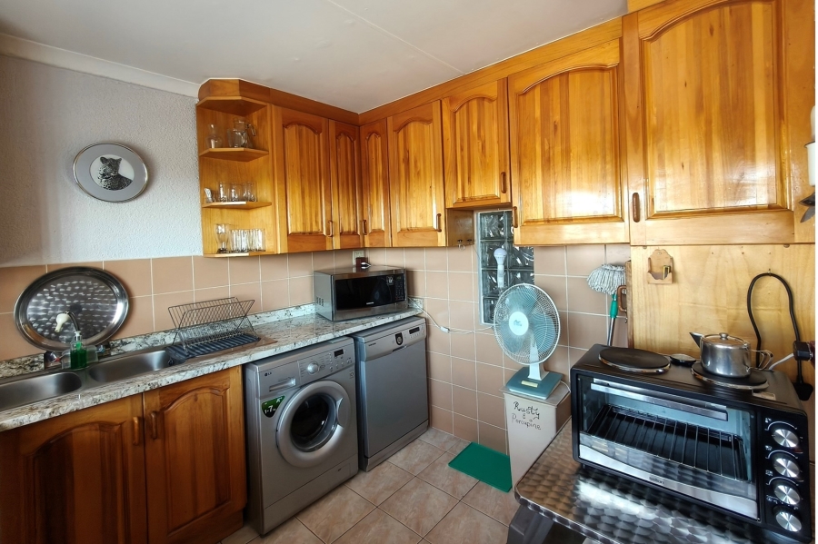 2 Bedroom Property for Sale in Sonheuwel Ext 1 Mpumalanga