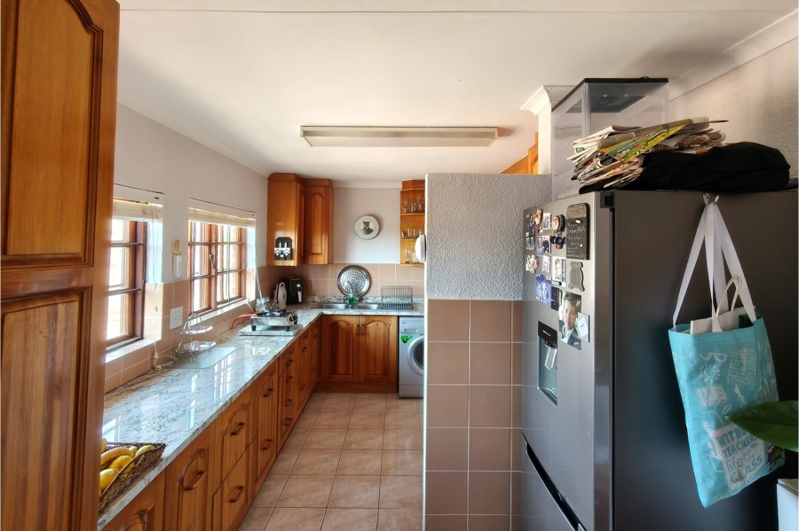 2 Bedroom Property for Sale in Sonheuwel Ext 1 Mpumalanga