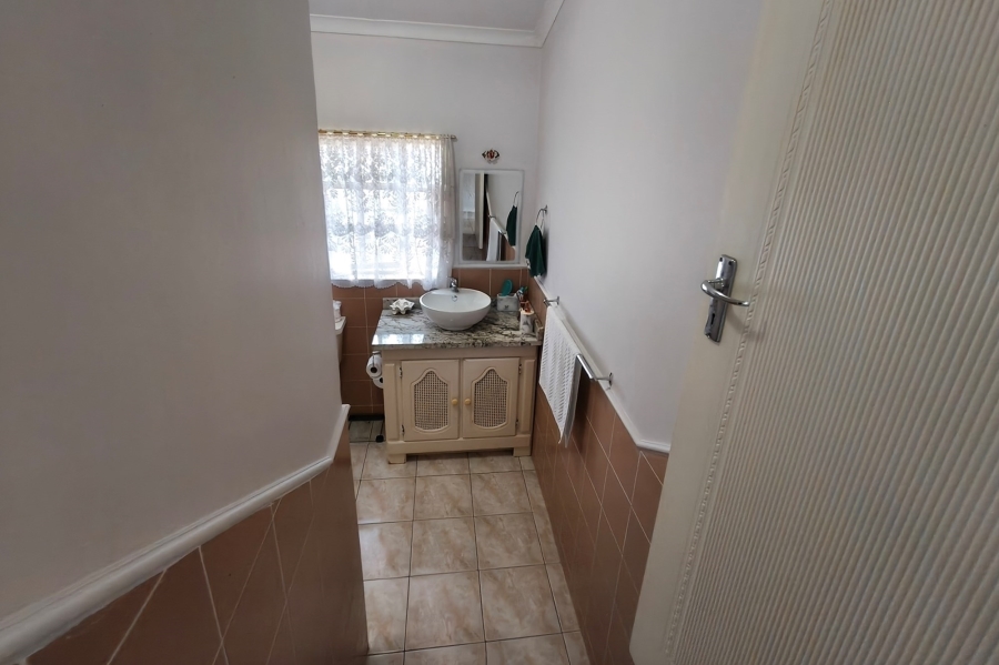 2 Bedroom Property for Sale in Sonheuwel Ext 1 Mpumalanga