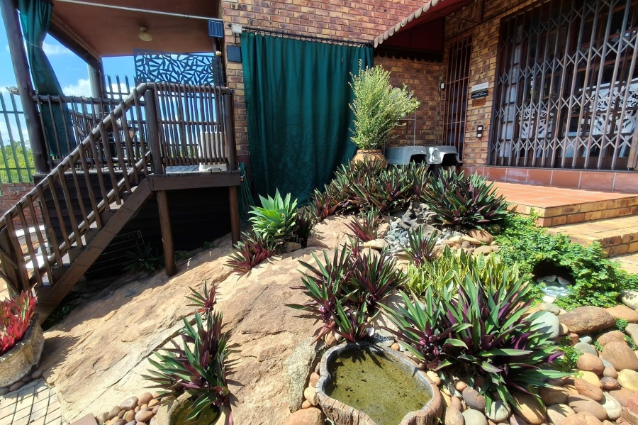2 Bedroom Property for Sale in Sonheuwel Ext 1 Mpumalanga