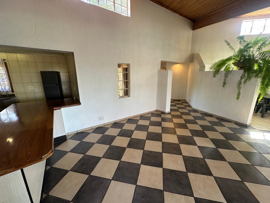 6 Bedroom Property for Sale in Sonheuwel Ext 1 Mpumalanga