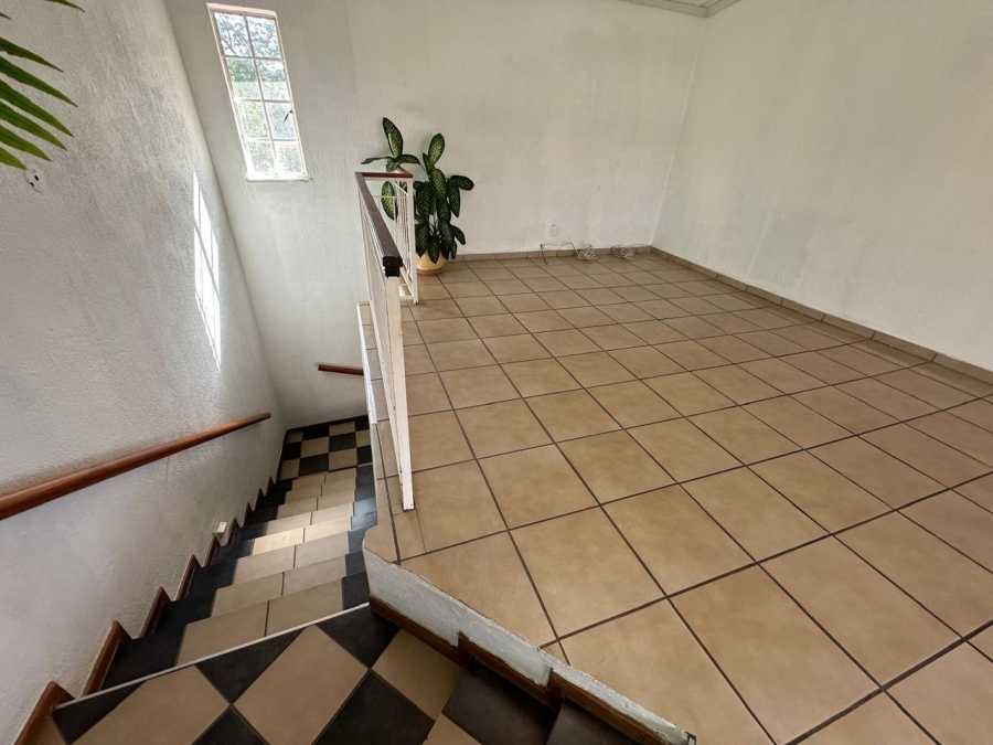 6 Bedroom Property for Sale in Sonheuwel Ext 1 Mpumalanga