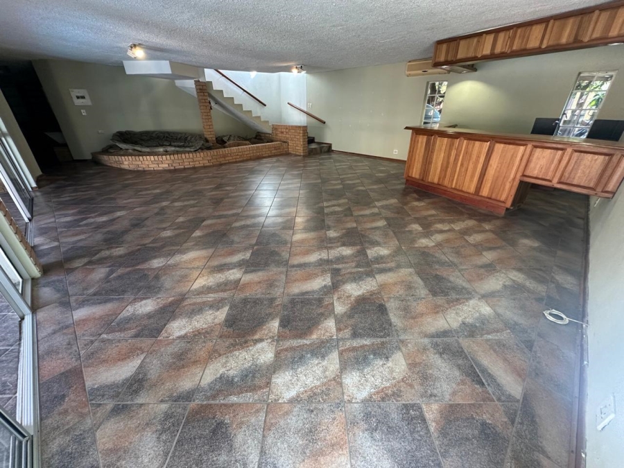 6 Bedroom Property for Sale in Sonheuwel Ext 1 Mpumalanga