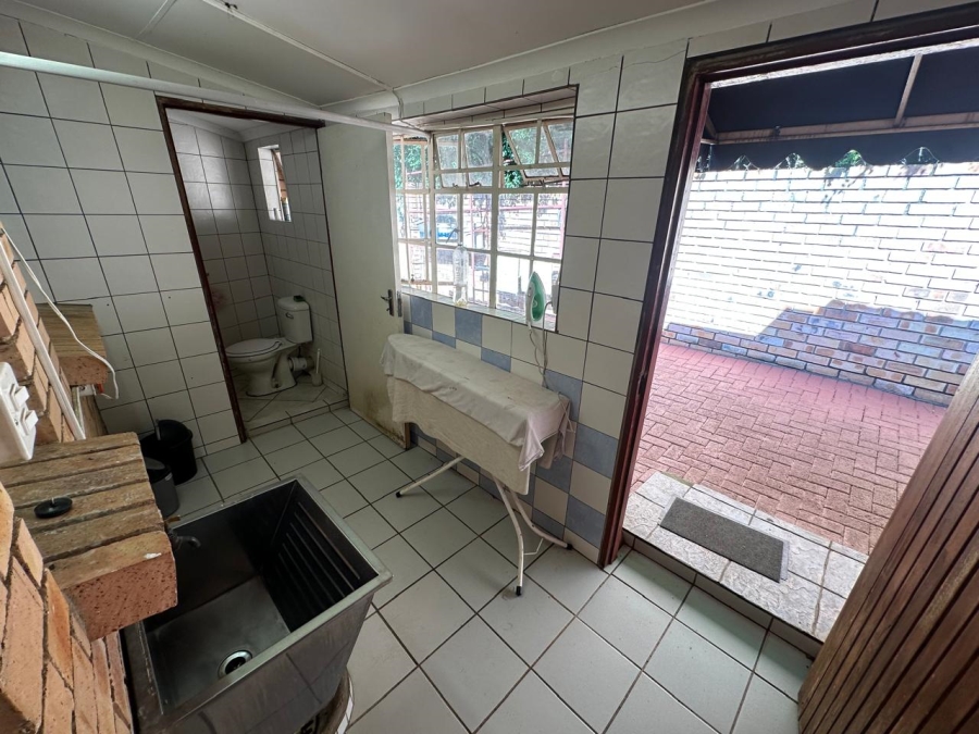 6 Bedroom Property for Sale in Sonheuwel Ext 1 Mpumalanga