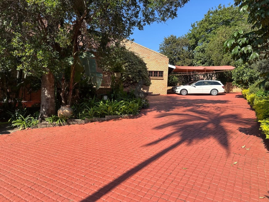 6 Bedroom Property for Sale in Sonheuwel Ext 1 Mpumalanga
