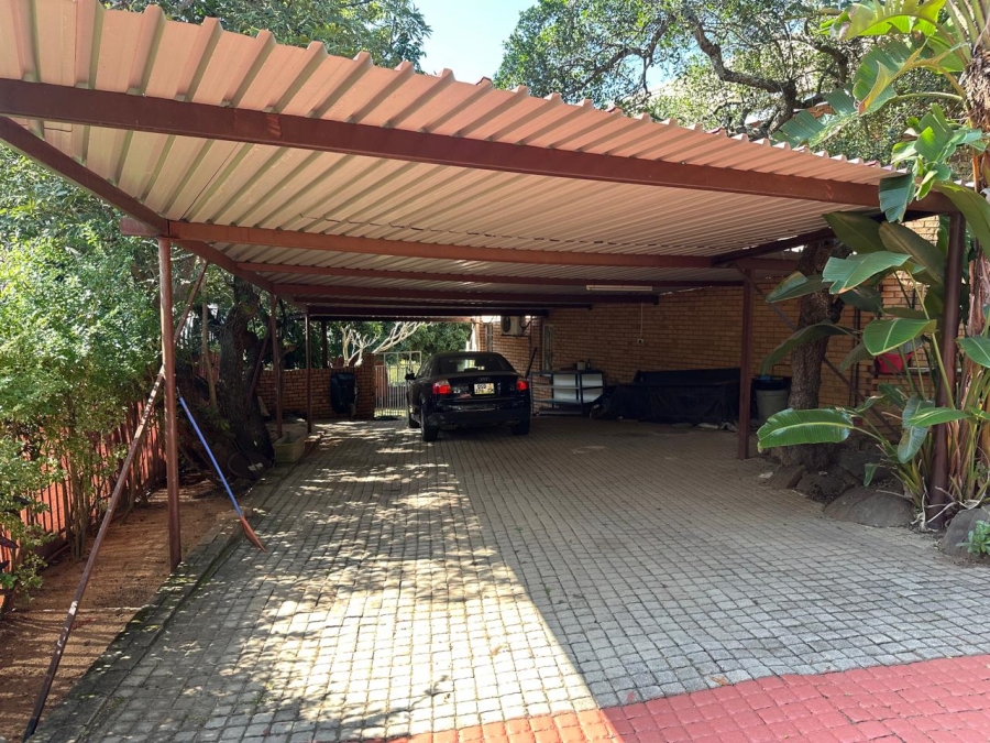 6 Bedroom Property for Sale in Sonheuwel Ext 1 Mpumalanga