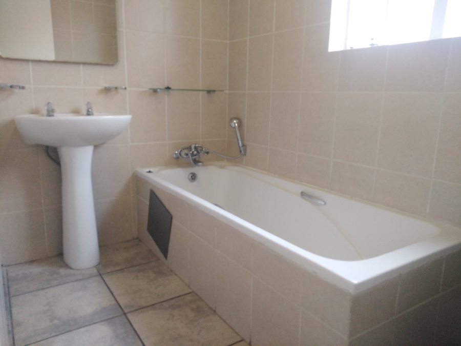 To Let 2 Bedroom Property for Rent in Valencia Park Mpumalanga