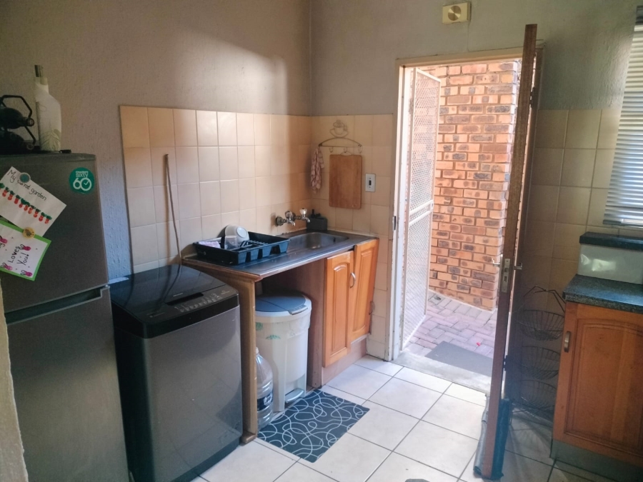 To Let 2 Bedroom Property for Rent in Nelspruit Ext 2 Mpumalanga