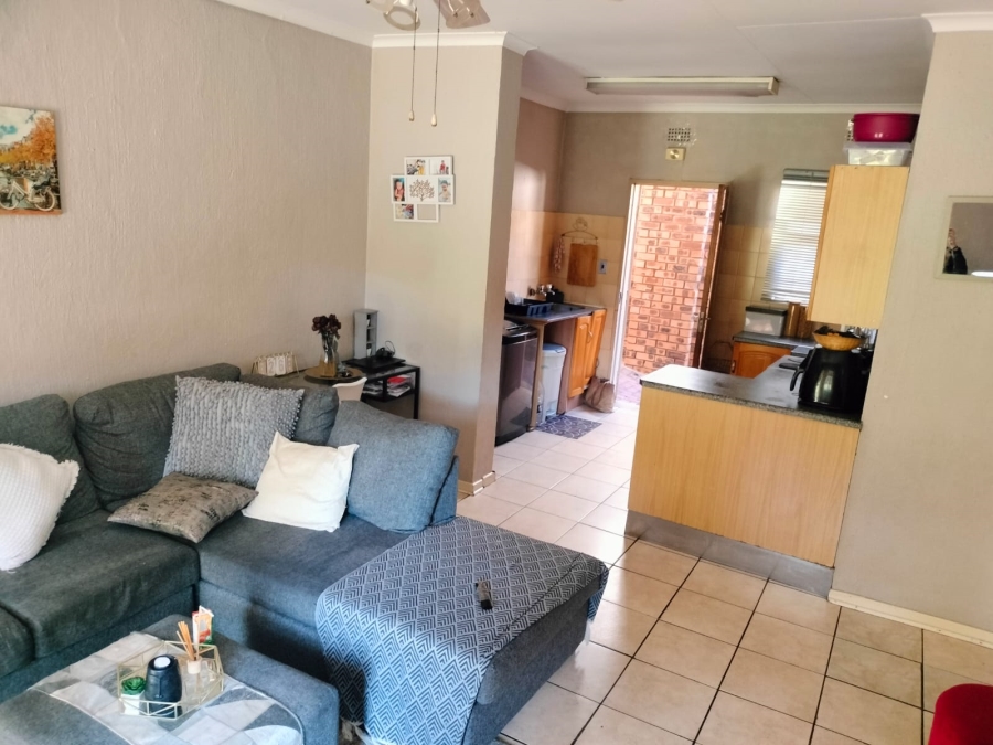 To Let 2 Bedroom Property for Rent in Nelspruit Ext 2 Mpumalanga