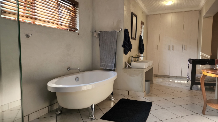 4 Bedroom Property for Sale in Nelspruit Ext 5 Mpumalanga