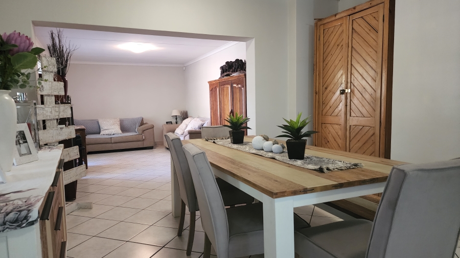 4 Bedroom Property for Sale in Nelspruit Ext 5 Mpumalanga