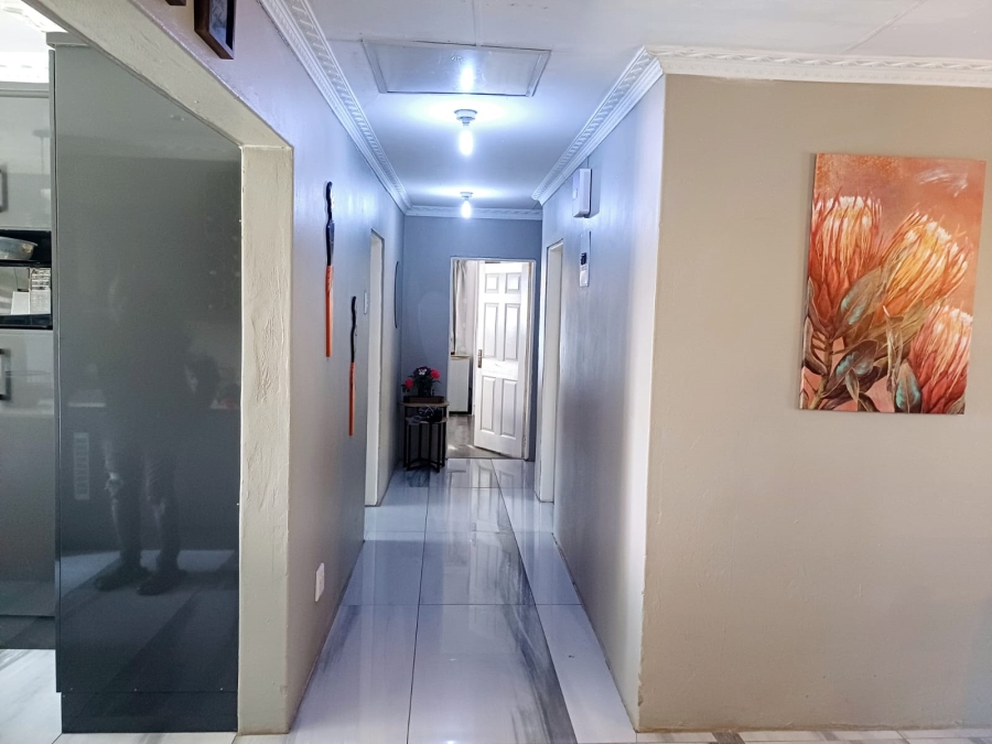 3 Bedroom Property for Sale in Embalenhle Mpumalanga