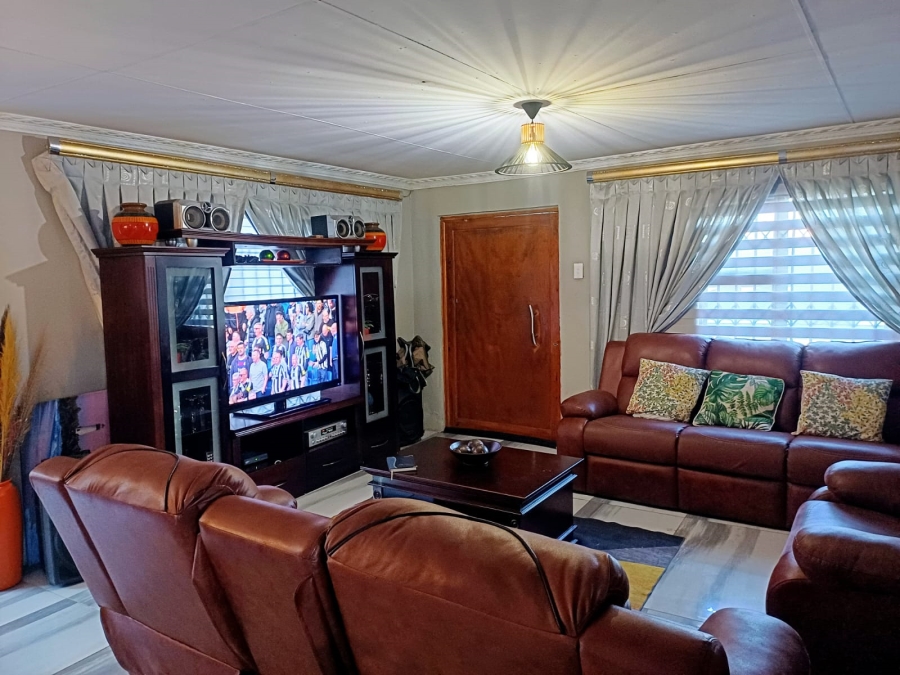 3 Bedroom Property for Sale in Embalenhle Mpumalanga