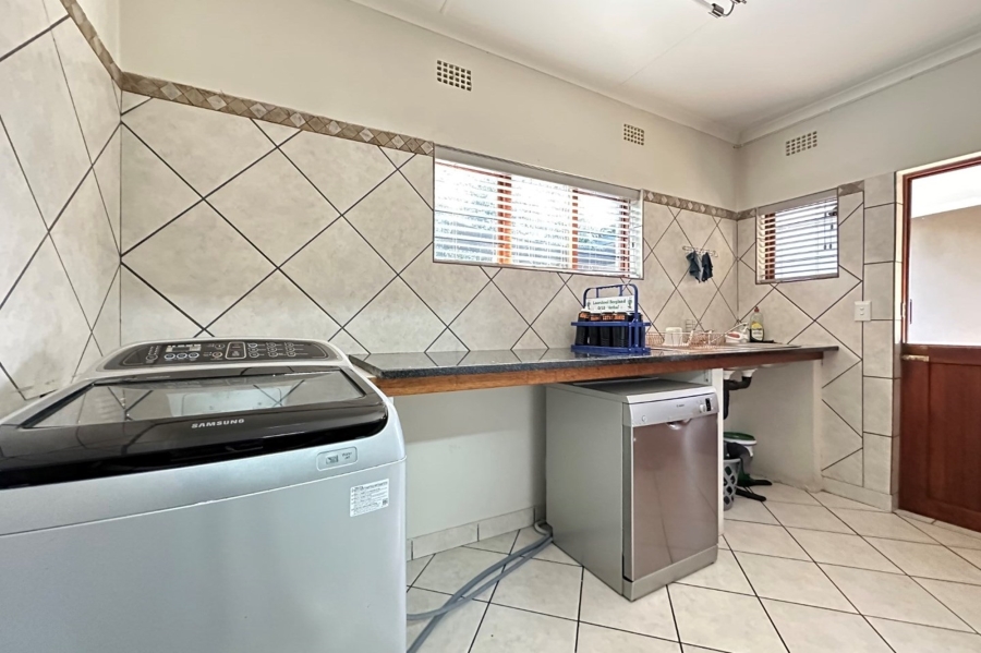 4 Bedroom Property for Sale in Nelspruit Ext 5 Mpumalanga