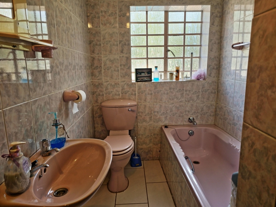 4 Bedroom Property for Sale in Marloth Park Mpumalanga