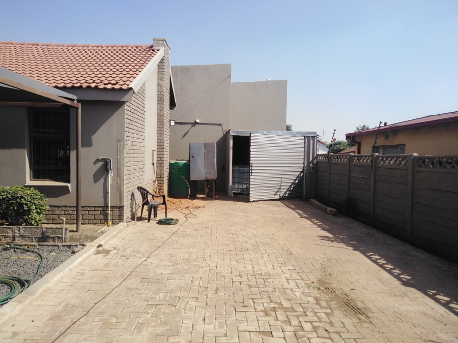 Commercial Property for Sale in Witbank Ext 10 Mpumalanga