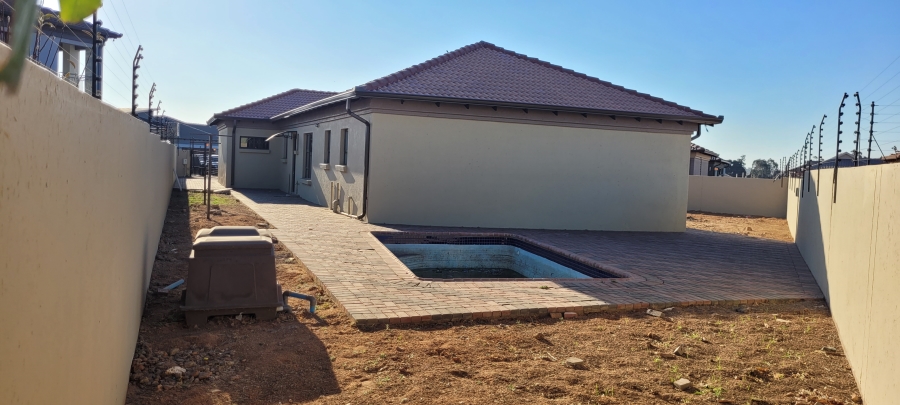3 Bedroom Property for Sale in Aerorand Mpumalanga