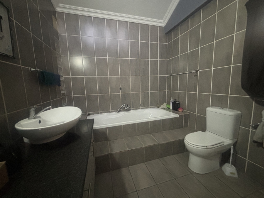 4 Bedroom Property for Sale in Reyno Ridge Mpumalanga
