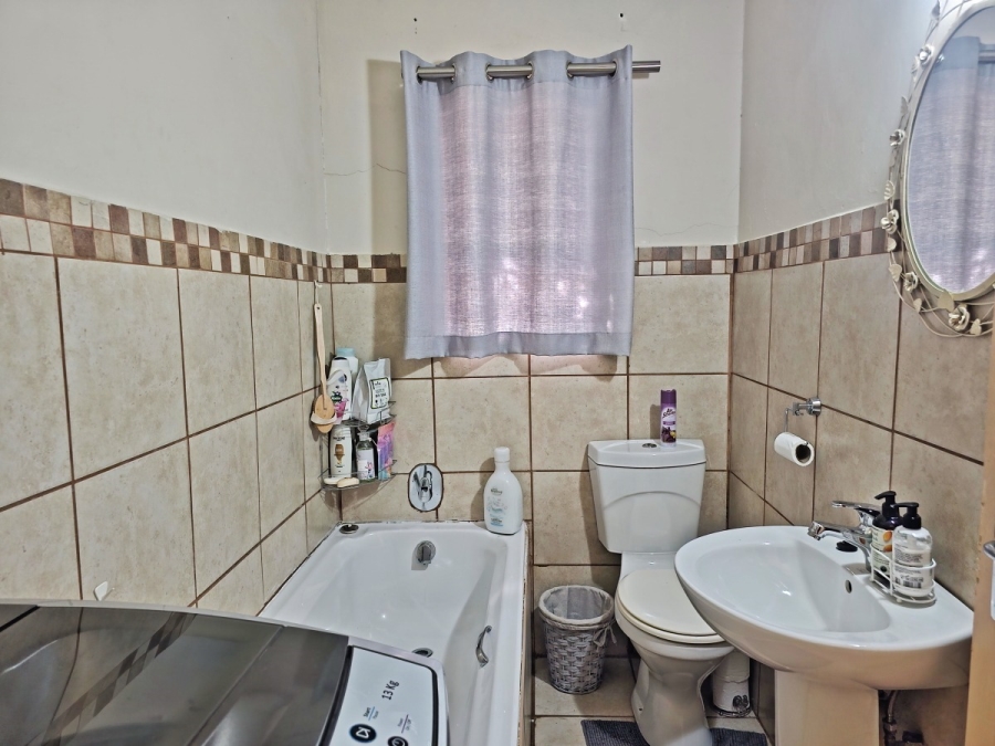 3 Bedroom Property for Sale in Marloth Park Mpumalanga