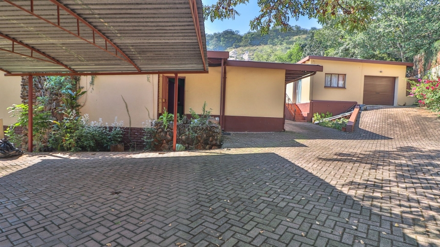4 Bedroom Property for Sale in Nelspruit Ext 5 Mpumalanga