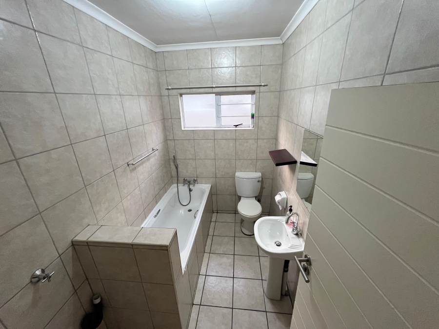 To Let 3 Bedroom Property for Rent in Die Heuwel Mpumalanga