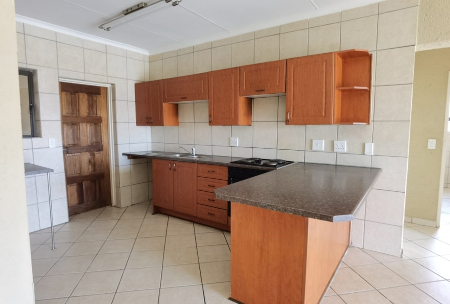 To Let 2 Bedroom Property for Rent in Nelspruit Ext 8 Mpumalanga