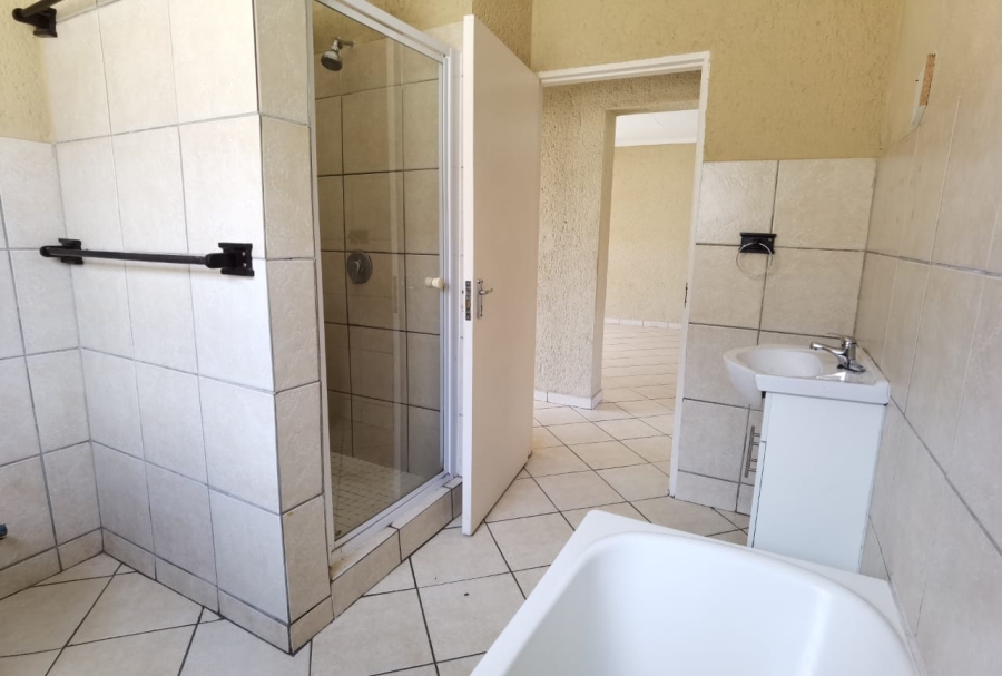 To Let 2 Bedroom Property for Rent in Nelspruit Ext 8 Mpumalanga