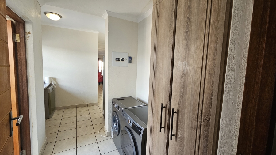 3 Bedroom Property for Sale in Fairlands Estate Mpumalanga