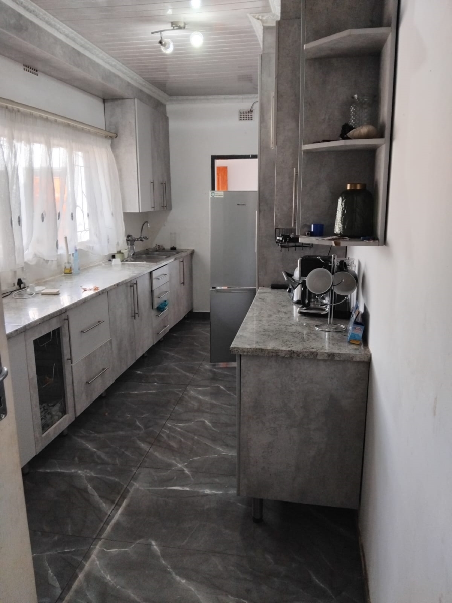 4 Bedroom Property for Sale in Witbank Ext 8 Mpumalanga