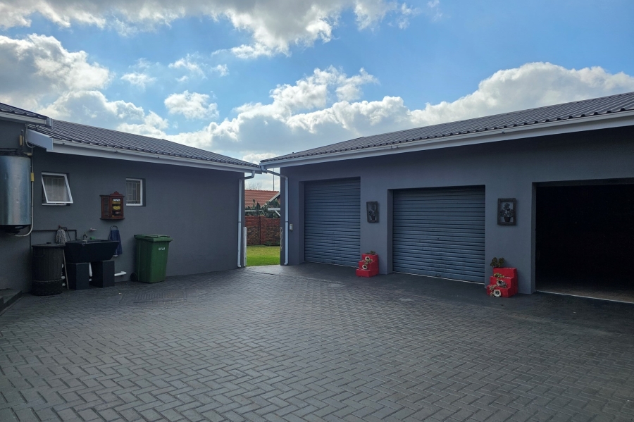 5 Bedroom Property for Sale in Middelburg Central Mpumalanga