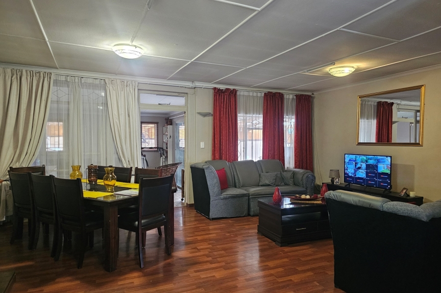 5 Bedroom Property for Sale in Middelburg Central Mpumalanga