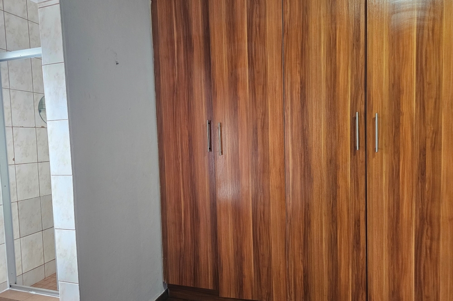 5 Bedroom Property for Sale in Middelburg Central Mpumalanga