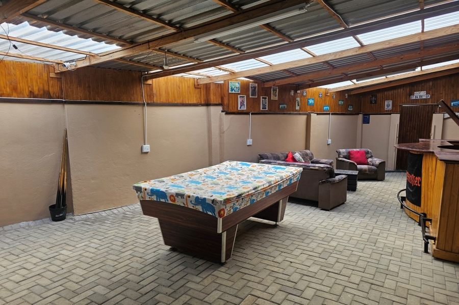 5 Bedroom Property for Sale in Middelburg Central Mpumalanga