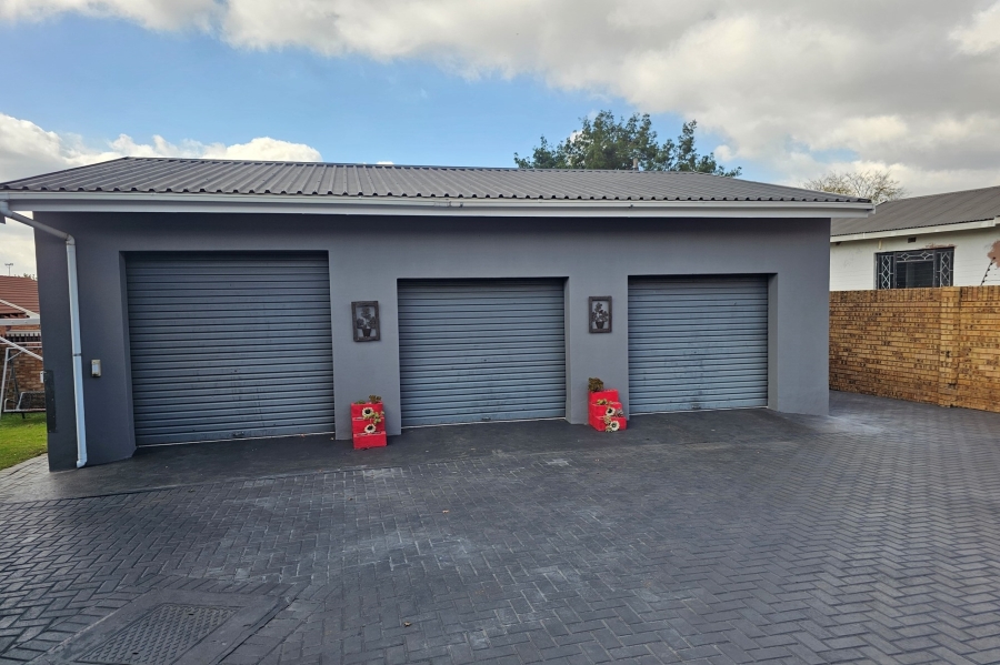 5 Bedroom Property for Sale in Middelburg Central Mpumalanga