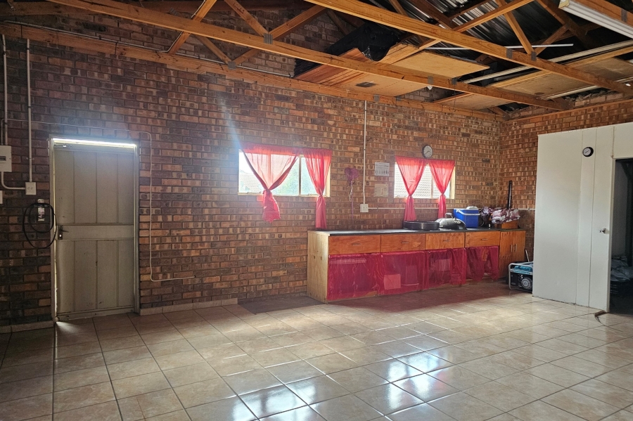 5 Bedroom Property for Sale in Middelburg Central Mpumalanga