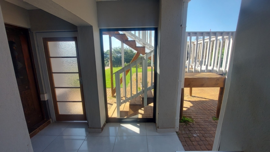 To Let 1 Bedroom Property for Rent in White River Mpumalanga