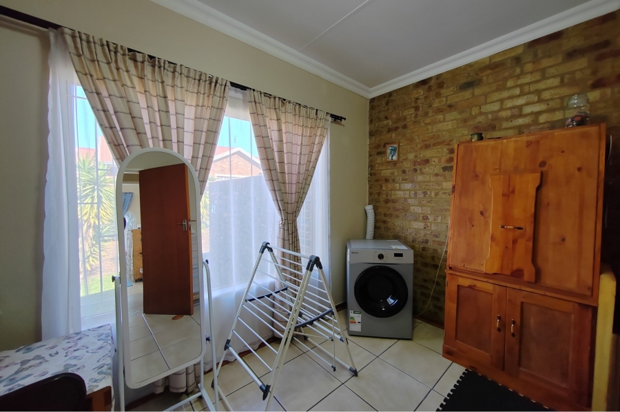 3 Bedroom Property for Sale in Aerorand Mpumalanga