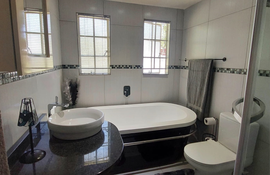 2 Bedroom Property for Sale in Nelspruit Ext 29 Mpumalanga