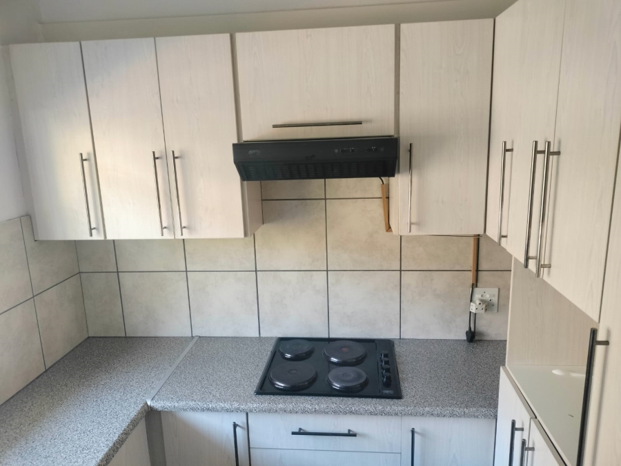 To Let 1 Bedroom Property for Rent in Sonheuwel Mpumalanga