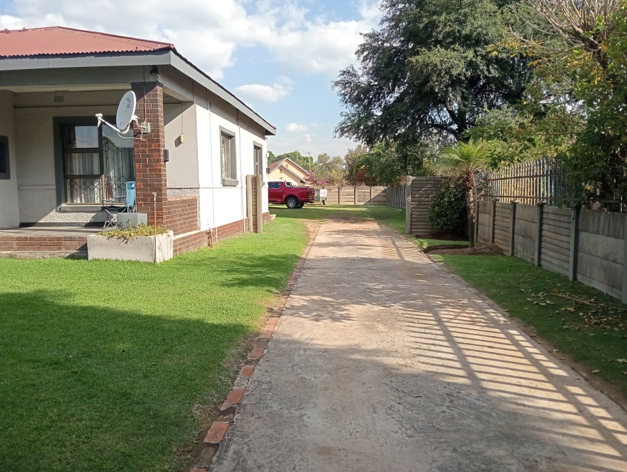 3 Bedroom Property for Sale in Witbank Ext 5 Mpumalanga