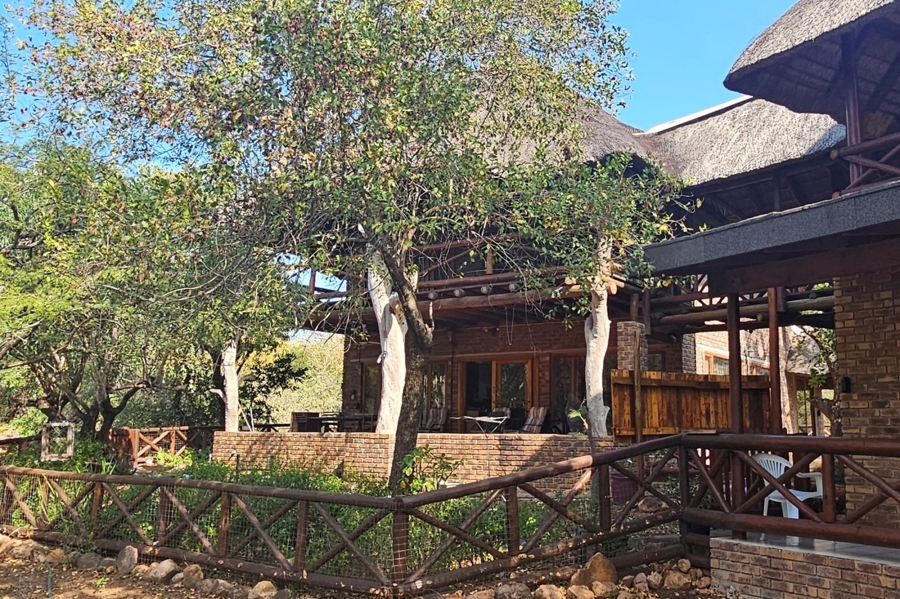 5 Bedroom Property for Sale in Marloth Park Mpumalanga