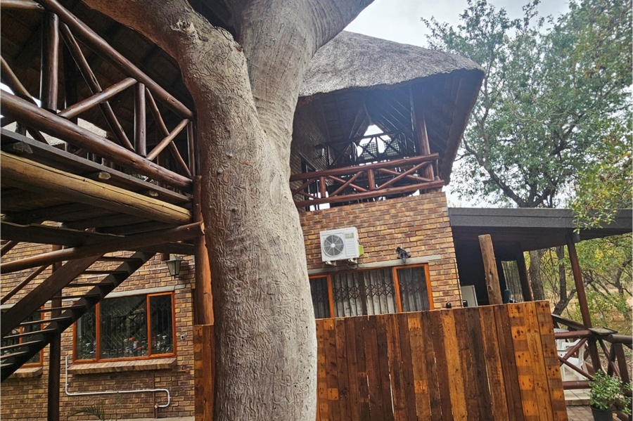 5 Bedroom Property for Sale in Marloth Park Mpumalanga
