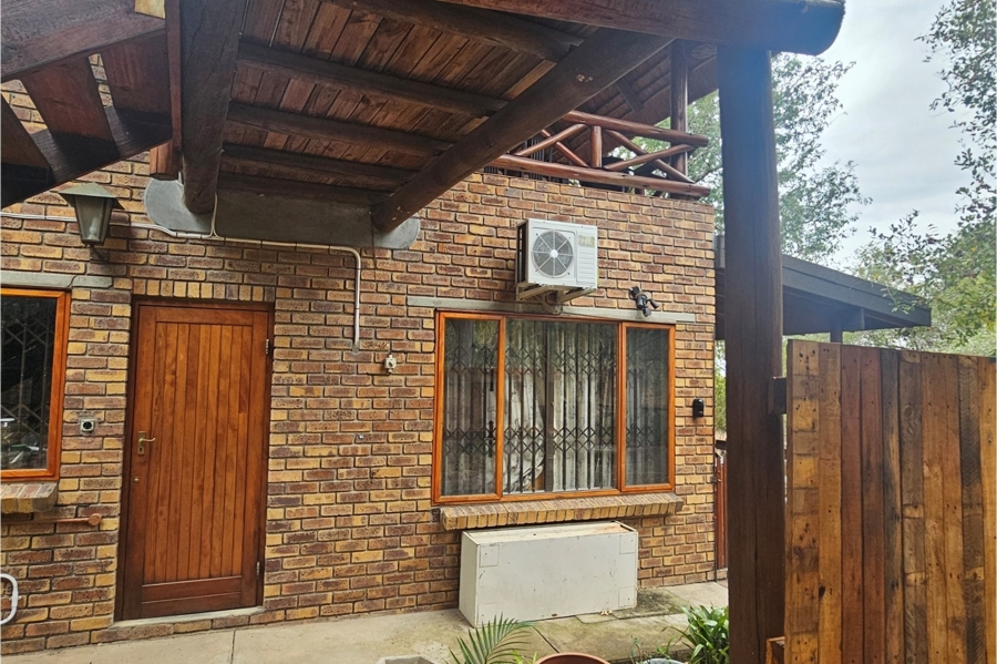 5 Bedroom Property for Sale in Marloth Park Mpumalanga