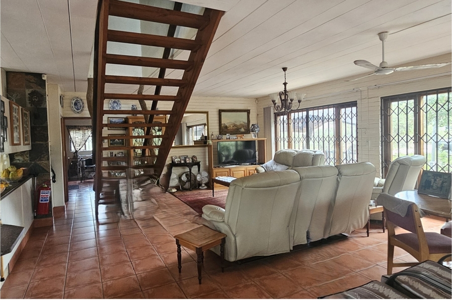 5 Bedroom Property for Sale in Marloth Park Mpumalanga