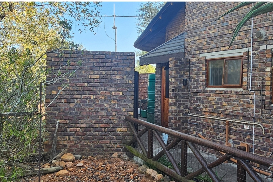 5 Bedroom Property for Sale in Marloth Park Mpumalanga